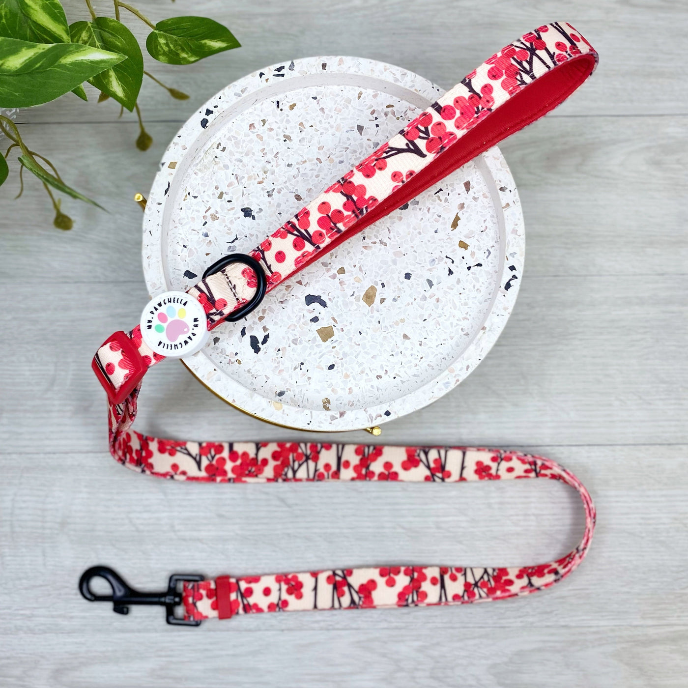 Berry Gorgeous- Adjustable fabric lead